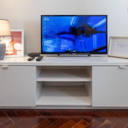 Casa Do Largo - Cozy Apartment In The City Center & With Ac-2